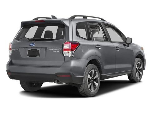 Used 2017 Subaru Forester 2.5i Premium AWD/4WD image 2
