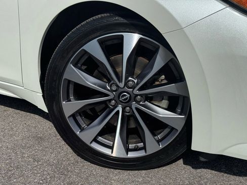 Used 2023 Nissan Maxima Platinum w/ Sport Mat Group image 6