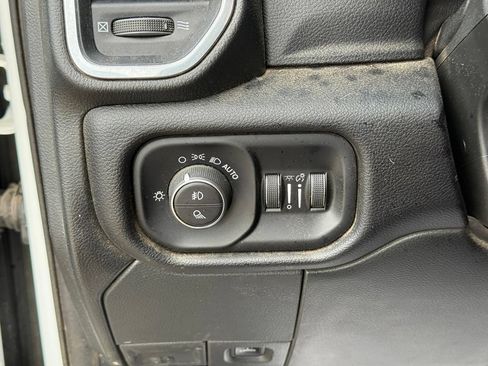 Used 2024 RAM 2500 Laramie AWD/4WD image 20
