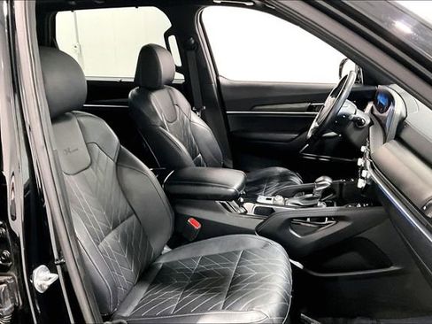 Used 2023 Kia Telluride SX X-Line AWD/4WD image 37