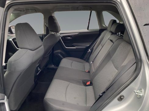 Used 2023 Toyota RAV4 XLE FWD image 13