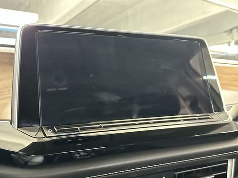 Used 2024 Volkswagen Atlas SE FWD image 18