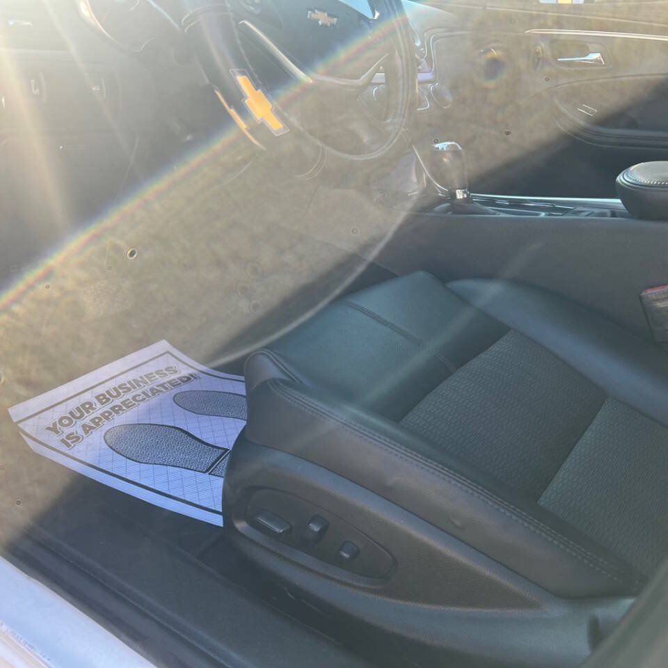 Used 2020 Chevrolet Impala LT FWD image 9