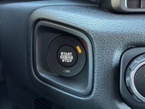 New 2025 Jeep Gladiator Sport AWD/4WD image 22