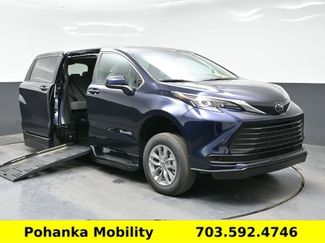 Used 2026 Toyota Sienna LE video 1