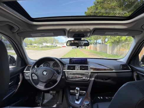 Used 2015 BMW 320i Sedan RWD image 13