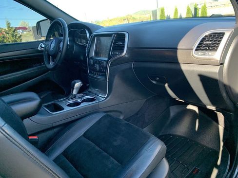 Used 2017 Jeep Grand Cherokee Altitude image 31