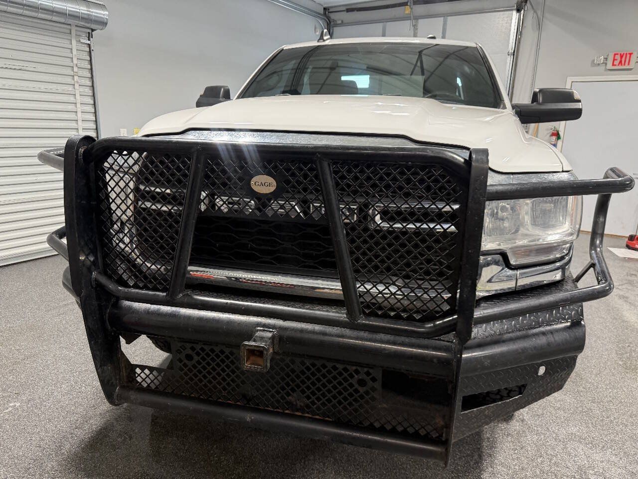 Used 2022 RAM 2500 Tradesman w/ Chrome Appearance Group AWD/4WD image 2