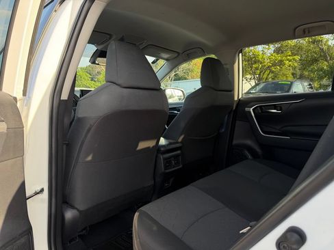 Used 2022 Toyota RAV4 XLE FWD image 27
