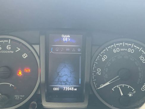 Certified 2019 Toyota Tacoma TRD Off-Road w/ TRD Premium Off Road Package AWD/4WD image 15