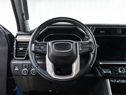 Used 2024 GMC Sierra 2500 Denali w/ Denali Reserve Package image 10