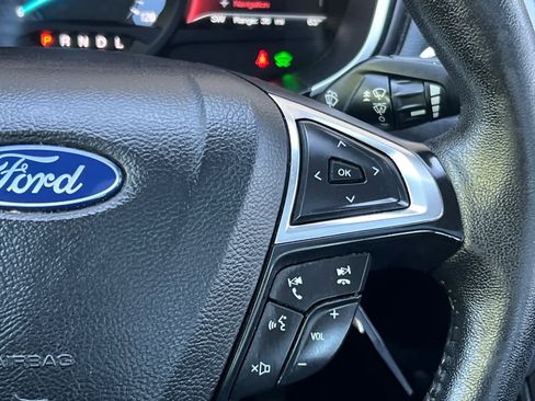 Used 2019 Ford Fusion Energi Titanium FWD image 27