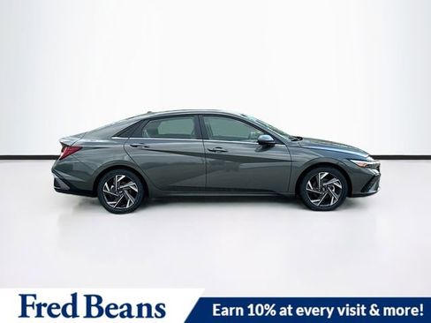 New 2024 Hyundai Elantra SEL w/ Convenience Package image 8