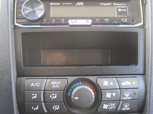 Used 2010 Honda Pilot LX image 22