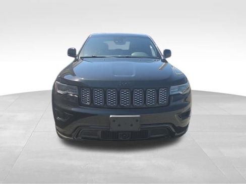 Used 2021 Jeep Grand Cherokee Laredo X AWD/4WD image 2