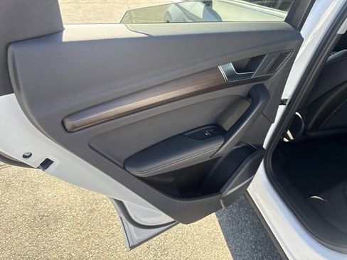 Used 2024 Audi Q5 2.0T Premium Plus image 17