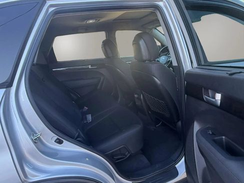 Used 2015 Kia Sorento LX FWD image 31