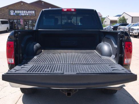 Used 2017 RAM 1500 Classic SLT image 5