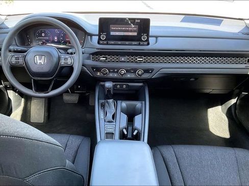 Used 2025 Honda Accord SE image 15