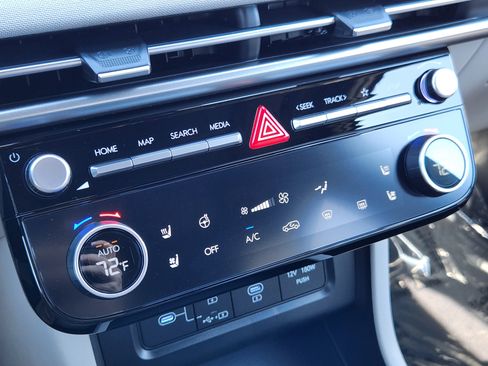 New 2026 Hyundai Tucson Limited image 15