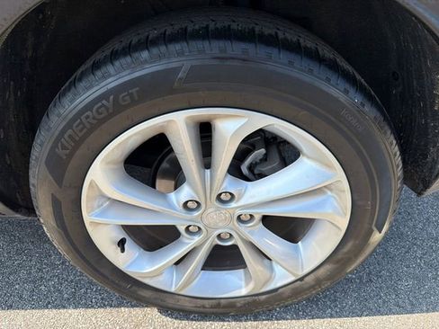 Certified 2023 Buick Encore GX Preferred w/ Cold Weather Comfort Package FWD image 19