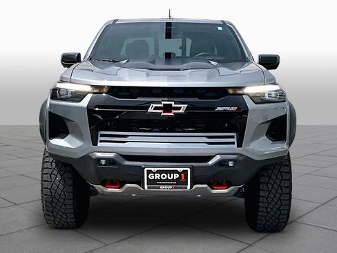 Used 2026 Chevrolet Colorado ZR2 w/ Technology Package AWD/4WD image 4