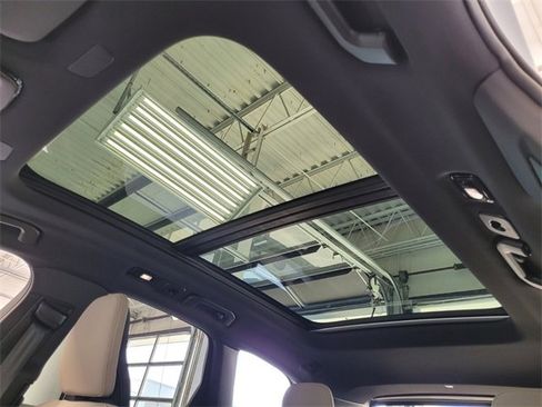 New 2026 Volvo XC60 B5 Core w/ Protection Package Premier image 16