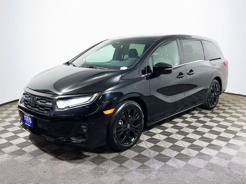 Used 2025 Honda Odyssey Sport-L image 3