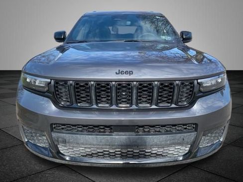 Used 2024 Jeep Grand Cherokee L Altitude image 8