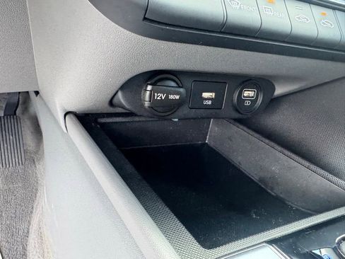 Used 2023 Hyundai Elantra SEL image 29