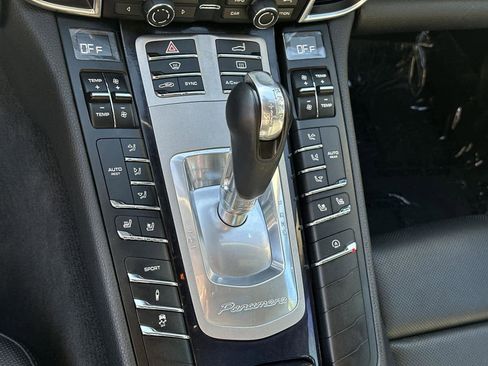 Used 2016 Porsche Panamera 4 image 26