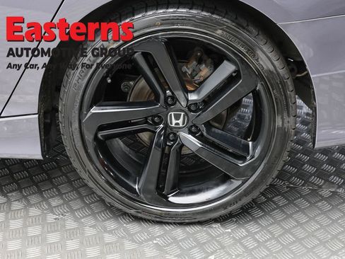 Used 2018 Honda Accord Sport image 8