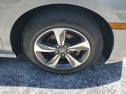 Used 2018 Honda Odyssey Touring image 7