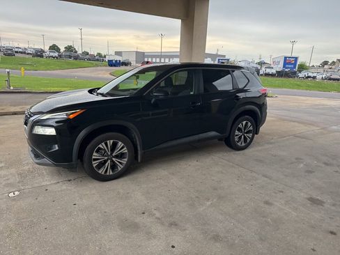 Used 2022 Nissan Rogue SV FWD image 7