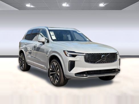 New 2026 Volvo XC90 B6 Plus w/ Protection Package image 7