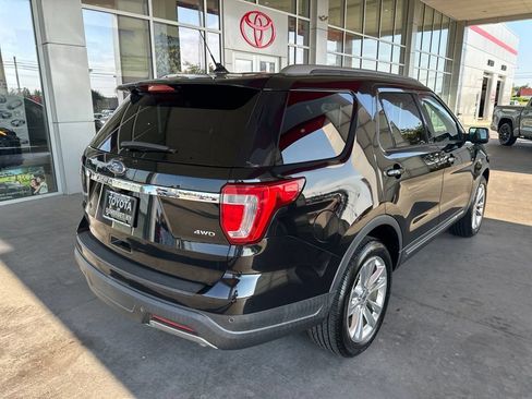 Used 2019 Ford Explorer XLT w/ Equipment Group 202A AWD/4WD image 7