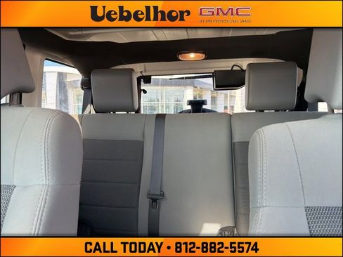 Used 2010 Jeep Wrangler Unlimited Rubicon w/ Dual Top Group image 17