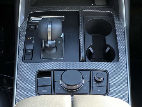 Certified 2024 MAZDA CX-90 Plug-In Hybrid w/ Premium Pkg image 24