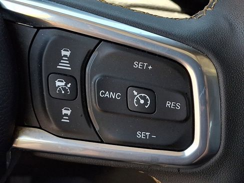 Used 2024 Jeep Wrangler Unlimited Sahara AWD/4WD image 21