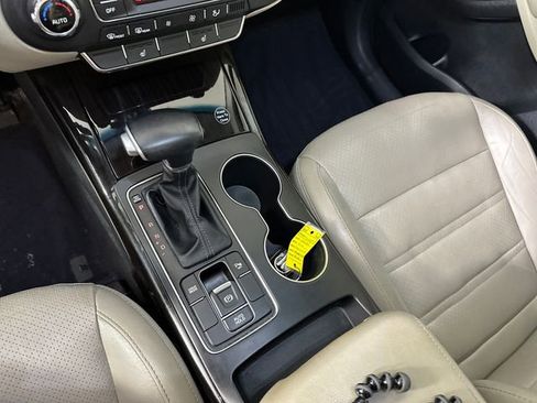 Used 2020 Kia Sorento EX FWD image 20