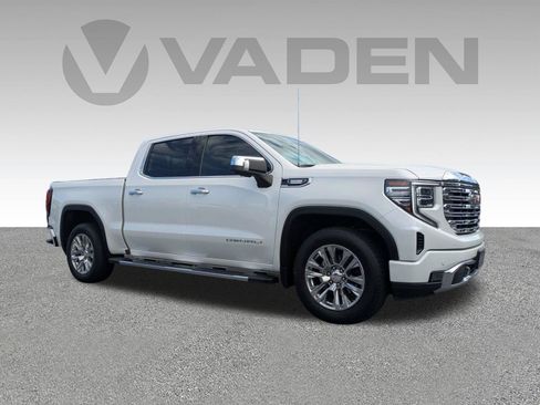 Used 2023 GMC Sierra 1500 Denali w/ Technology Package RWD image 3