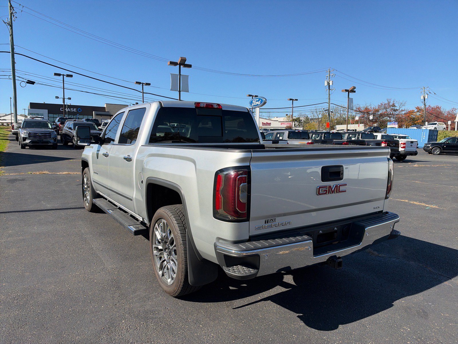 Used 2018 GMC Sierra 1500 SLT AWD/4WD image 8