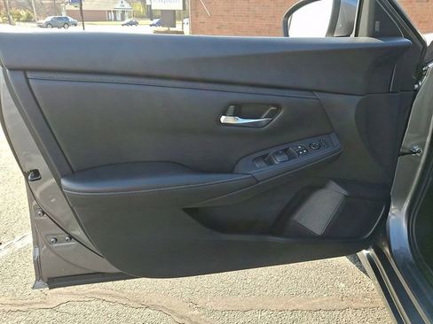 Used 2023 Nissan Sentra SV image 12