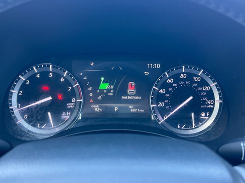 Used 2022 Toyota Highlander XLE FWD image 25