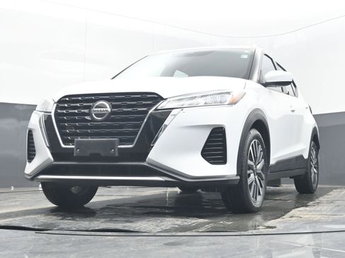 Used 2021 Nissan Kicks SV image 20