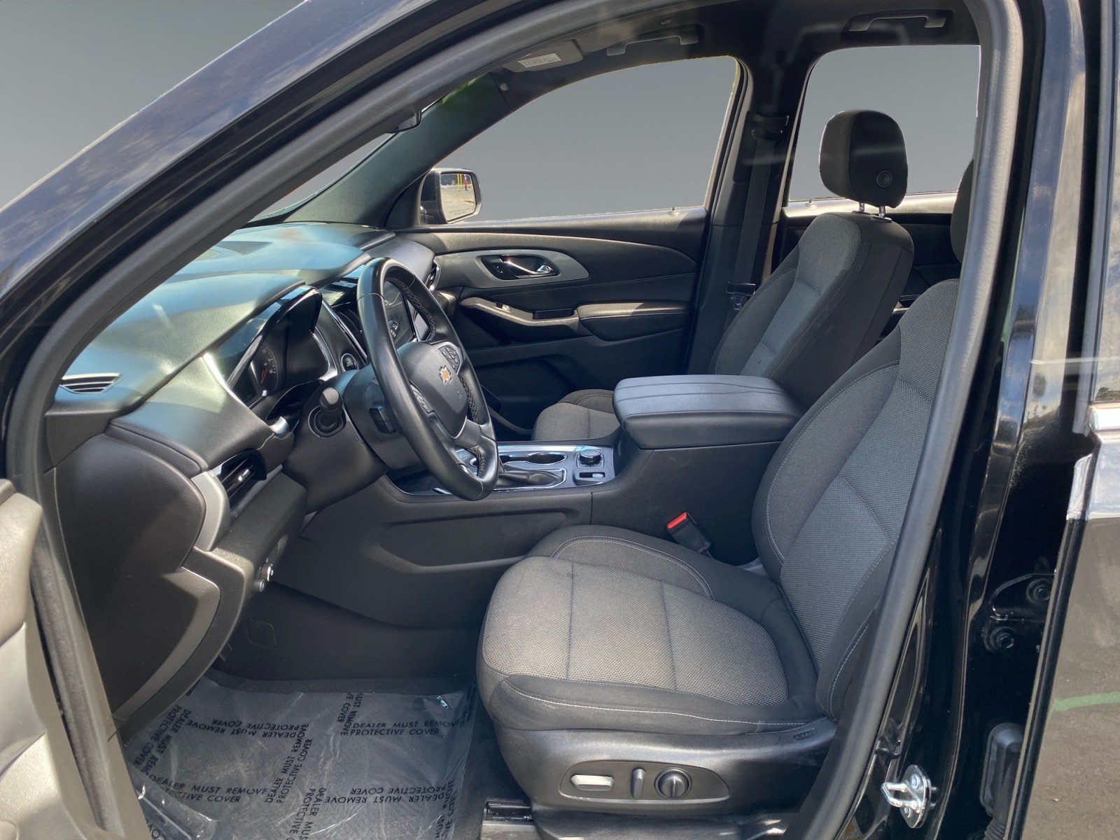 Used 2023 Chevrolet Traverse LT AWD/4WD image 9
