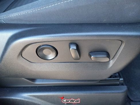 Used 2022 GMC Yukon XL SLE w/ Gmc Pro Safety Plus Package image 21