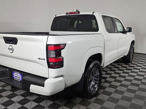 New 2026 Nissan Frontier SV AWD/4WD image 4