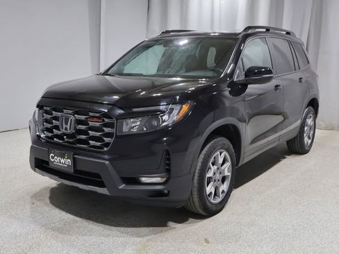 Used 2023 Honda Passport TrailSport image 6