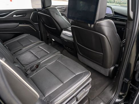 Used 2021 Cadillac Escalade ESV Sport w/ Driver Assist Tech Package AWD/4WD image 31